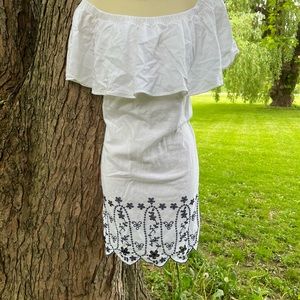 Old Navy white with blue eyelet lace dress Large